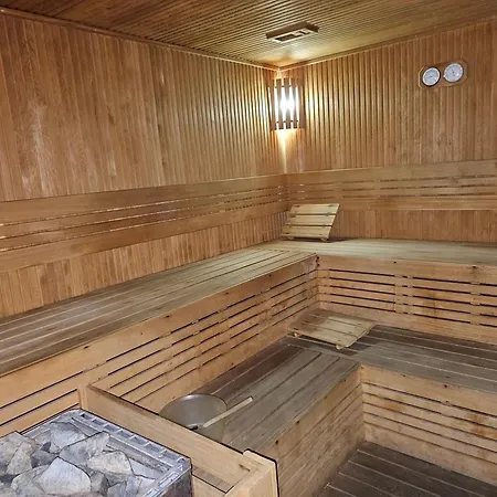 Taksim Square Residence, Two Bedrooms, Pool Sauna Gym Appartement Istanboel